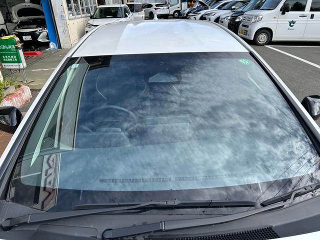 プリウス Ｇ　冠水歴車ナビＴＶバックカメラＢＴ対応ＥＴＣ２．０セーフティセンスプリクラッシュセーフティレーダークルコン禁煙車スマートキー前席シートヒーターオートハイビームメンテノートブラインドスポットモニターパール（24枚目）