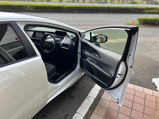 プリウス Ｇ　冠水歴車ナビＴＶバックカメラＢＴ対応ＥＴＣ２．０セーフティセンスプリクラッシュセーフティレーダークルコン禁煙車スマートキー前席シートヒーターオートハイビームメンテノートブラインドスポットモニターパール（38枚目）