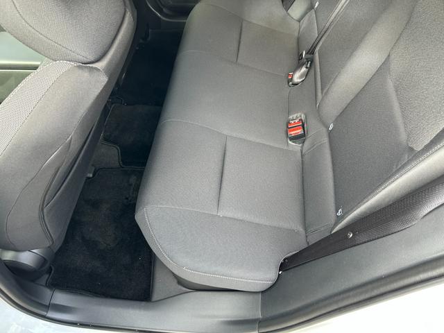 プリウス Ｇ　冠水歴車ナビＴＶバックカメラＢＴ対応ＥＴＣ２．０セーフティセンスプリクラッシュセーフティレーダークルコン禁煙車スマートキー前席シートヒーターオートハイビームメンテノートブラインドスポットモニターパール（51枚目）