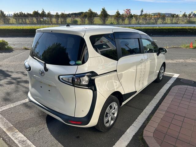 シエンタ Ｇ　冠水歴車ナビＴＶバックカメラＢＴオーディオ対応付３列シート７名乗車両側パワスラセーフティセンスプリクラッシュセーフティ衝突軽減ブレーキスマートキーＰスタートイモビライザー禁煙車衝突安全ボディーパール白（9枚目）