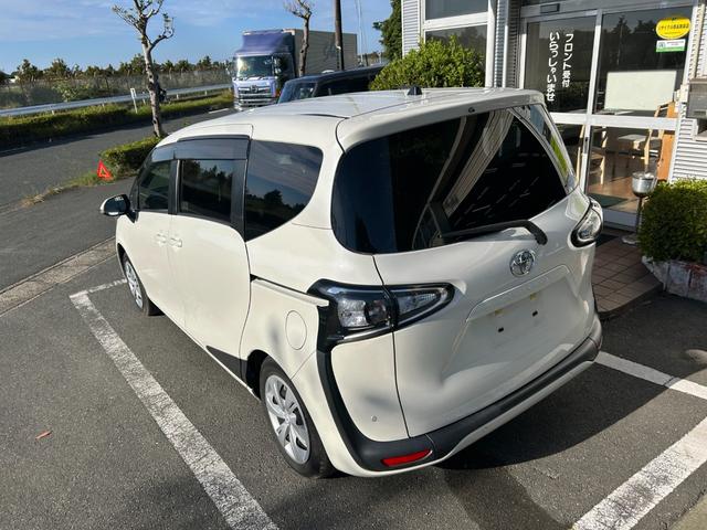 シエンタ Ｇ　冠水歴車ナビＴＶバックカメラＢＴオーディオ対応付３列シート７名乗車両側パワスラセーフティセンスプリクラッシュセーフティ衝突軽減ブレーキスマートキーＰスタートイモビライザー禁煙車衝突安全ボディーパール白（13枚目）
