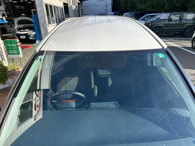 シエンタ Ｇ　冠水歴車ナビＴＶバックカメラＢＴオーディオ対応付３列シート７名乗車両側パワスラセーフティセンスプリクラッシュセーフティ衝突軽減ブレーキスマートキーＰスタートイモビライザー禁煙車衝突安全ボディーパール白（24枚目）