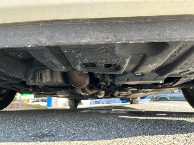 シエンタ Ｇ　冠水歴車ナビＴＶバックカメラＢＴオーディオ対応付３列シート７名乗車両側パワスラセーフティセンスプリクラッシュセーフティ衝突軽減ブレーキスマートキーＰスタートイモビライザー禁煙車衝突安全ボディーパール白（25枚目）