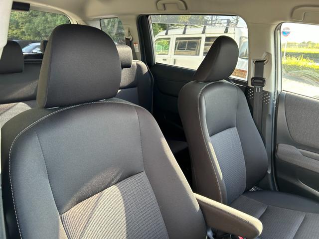 シエンタ Ｇ　冠水歴車ナビＴＶバックカメラＢＴオーディオ対応付３列シート７名乗車両側パワスラセーフティセンスプリクラッシュセーフティ衝突軽減ブレーキスマートキーＰスタートイモビライザー禁煙車衝突安全ボディーパール白（39枚目）