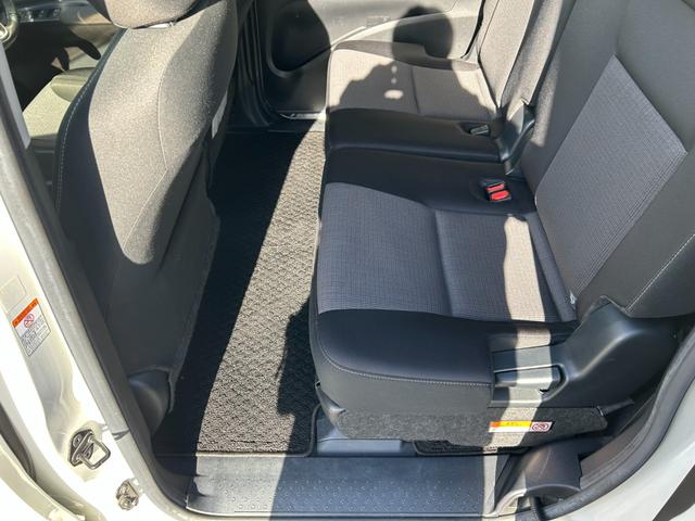 シエンタ Ｇ　冠水歴車ナビＴＶバックカメラＢＴオーディオ対応付３列シート７名乗車両側パワスラセーフティセンスプリクラッシュセーフティ衝突軽減ブレーキスマートキーＰスタートイモビライザー禁煙車衝突安全ボディーパール白（49枚目）