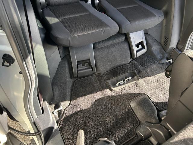 シエンタ Ｇ　冠水歴車ナビＴＶバックカメラＢＴオーディオ対応付３列シート７名乗車両側パワスラセーフティセンスプリクラッシュセーフティ衝突軽減ブレーキスマートキーＰスタートイモビライザー禁煙車衝突安全ボディーパール白（58枚目）