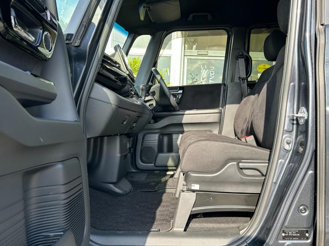 Ｎ－ＢＯＸカスタム Ｌ　冠水歴車ナビＢＴ対応バックカメラＥＴＣ車載器センシング衝突軽減ブレーキアダプティブクルコン踏み間違防止禁煙車両側パワスラドラレコ前席シートヒーターサイドカーテンエアバッグスマートキー２本ＵＳＢジャック（46枚目）
