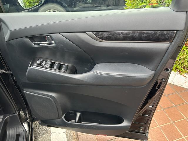 アルファード ２．５Ｓ　Ａパッケージ　冠水歴車ナビＴＶバックカメラＥＴＣ車載器ＢＴ対応リヤフリップダウンモニターサンルーフ付セーフティセンス衝突軽減ブレーキ付プリクラッシュセーフティーレーダークルコン両側パワスラドラレコ前後２カメラ禁煙車（39枚目）