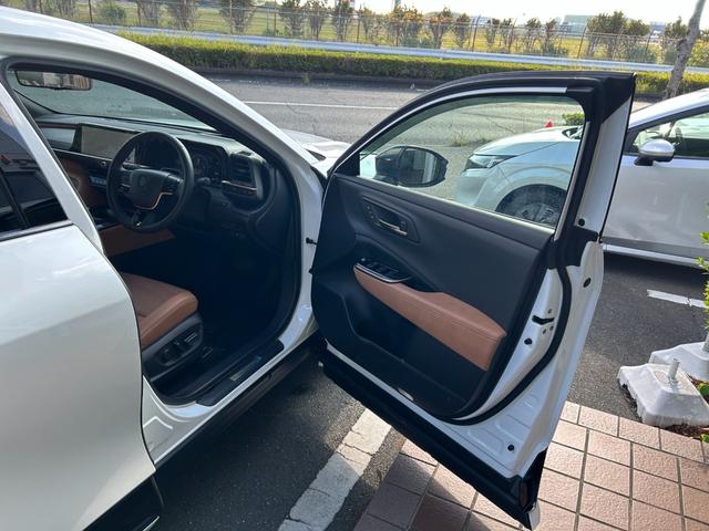 クラウンスポーツ Z 冠水歴車ナビTVバックカメラ全方位モニターETC2.0セーフティセンスプリクラッシュセーフティレーダークルコン禁煙車ブラインドスポットモニターメンテノート付スマートキー2本シートエアコンAC100V(40枚目)