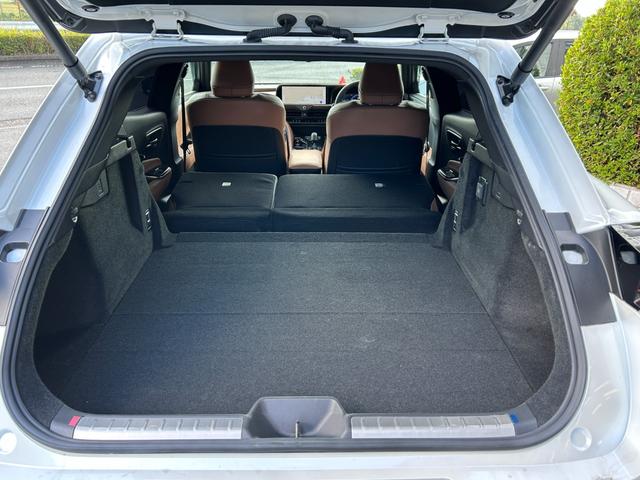 クラウンスポーツ Z 冠水歴車ナビTVバックカメラ全方位モニターETC2.0セーフティセンスプリクラッシュセーフティレーダークルコン禁煙車ブラインドスポットモニターメンテノート付スマートキー2本シートエアコンAC100V(61枚目)