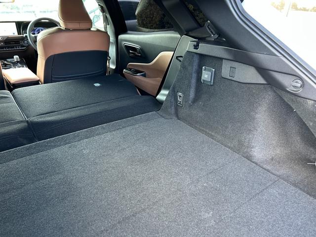 クラウンスポーツ Z 冠水歴車ナビTVバックカメラ全方位モニターETC2.0セーフティセンスプリクラッシュセーフティレーダークルコン禁煙車ブラインドスポットモニターメンテノート付スマートキー2本シートエアコンAC100V(63枚目)