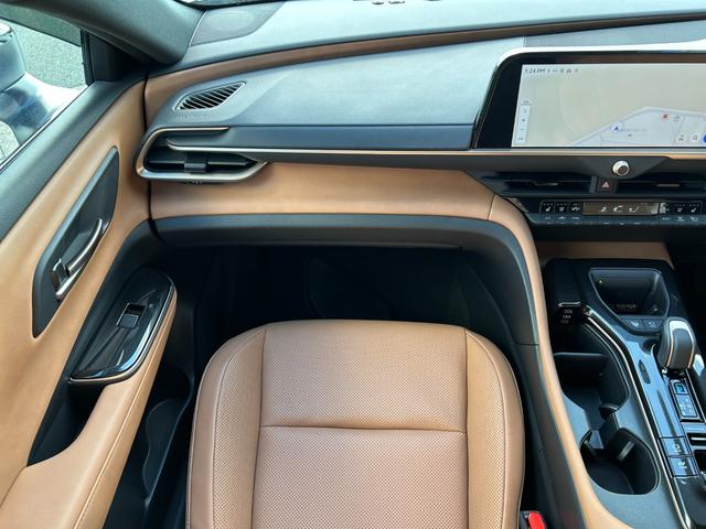 クラウンスポーツ Z 冠水歴車ナビTVバックカメラ全方位モニターETC2.0セーフティセンスプリクラッシュセーフティレーダークルコン禁煙車ブラインドスポットモニターメンテノート付スマートキー2本シートエアコンAC100V(66枚目)