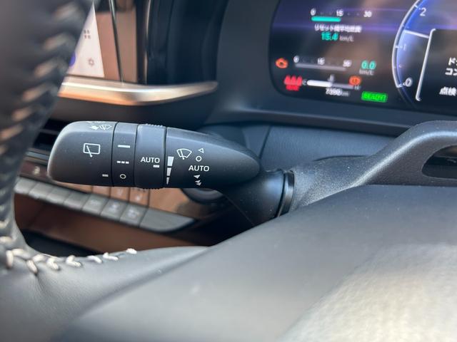 クラウンスポーツ Z 冠水歴車ナビTVバックカメラ全方位モニターETC2.0セーフティセンスプリクラッシュセーフティレーダークルコン禁煙車ブラインドスポットモニターメンテノート付スマートキー2本シートエアコンAC100V(71枚目)