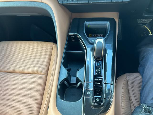 クラウンスポーツ Z 冠水歴車ナビTVバックカメラ全方位モニターETC2.0セーフティセンスプリクラッシュセーフティレーダークルコン禁煙車ブラインドスポットモニターメンテノート付スマートキー2本シートエアコンAC100V(74枚目)