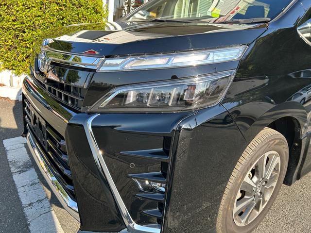 ヴォクシー ＺＳ　煌ＩＩＩ　冠水歴車ナビＴＶバックカメラＥＴＣ車載器スマートキーＰスタートイモビライザー禁煙車セーフティセンス衝突軽減ブレーキプリクラッシュセーフティー両側パワースライドドアオートマチックハイビームドラレコ付（16枚目）