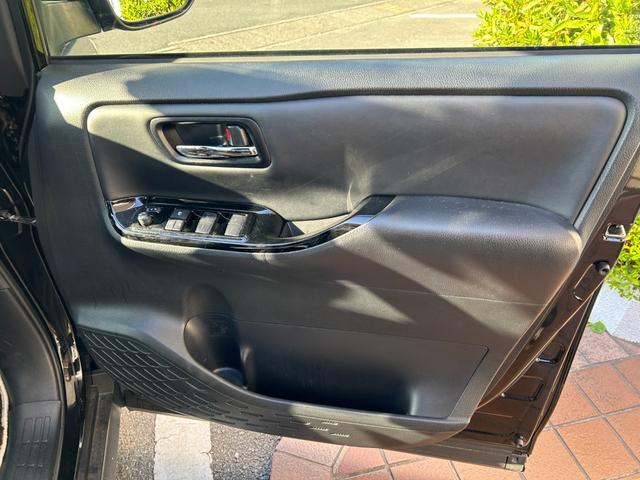 ヴォクシー ＺＳ　煌ＩＩＩ　冠水歴車ナビＴＶバックカメラＥＴＣ車載器スマートキーＰスタートイモビライザー禁煙車セーフティセンス衝突軽減ブレーキプリクラッシュセーフティー両側パワースライドドアオートマチックハイビームドラレコ付（38枚目）