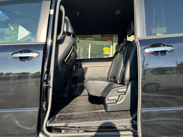 ヴォクシー ＺＳ　煌ＩＩＩ　冠水歴車ナビＴＶバックカメラＥＴＣ車載器スマートキーＰスタートイモビライザー禁煙車セーフティセンス衝突軽減ブレーキプリクラッシュセーフティー両側パワースライドドアオートマチックハイビームドラレコ付（50枚目）
