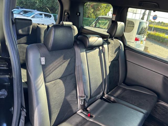 ヴォクシー ＺＳ　煌ＩＩＩ　冠水歴車ナビＴＶバックカメラＥＴＣ車載器スマートキーＰスタートイモビライザー禁煙車セーフティセンス衝突軽減ブレーキプリクラッシュセーフティー両側パワースライドドアオートマチックハイビームドラレコ付（52枚目）