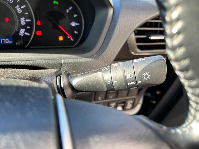 ヴォクシー ＺＳ　煌ＩＩＩ　冠水歴車ナビＴＶバックカメラＥＴＣ車載器スマートキーＰスタートイモビライザー禁煙車セーフティセンス衝突軽減ブレーキプリクラッシュセーフティー両側パワースライドドアオートマチックハイビームドラレコ付（72枚目）