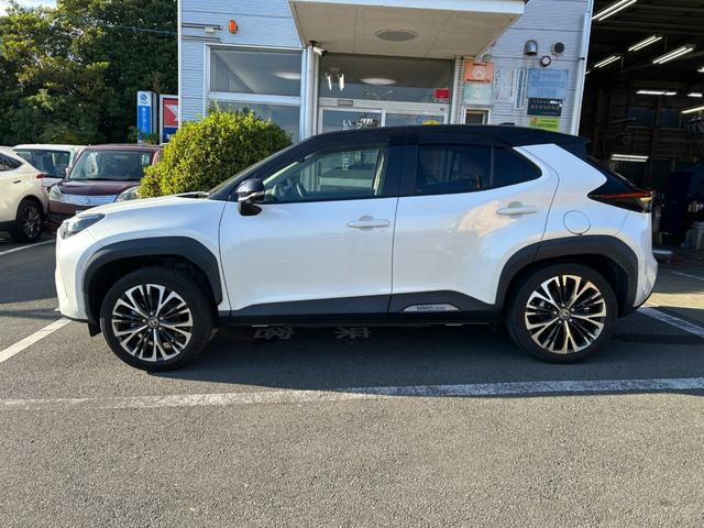 ヤリスクロス ハイブリッドZ 冠水歴車ナビバックカメラ禁煙車セーフティセンスプリクラッシュセーフティークルーズコントロールスマートキー2本Pスタート前席シートヒーターオートマチックハイビームハイブリッド車ドラレコ純正アルミイモビ付(14枚目)