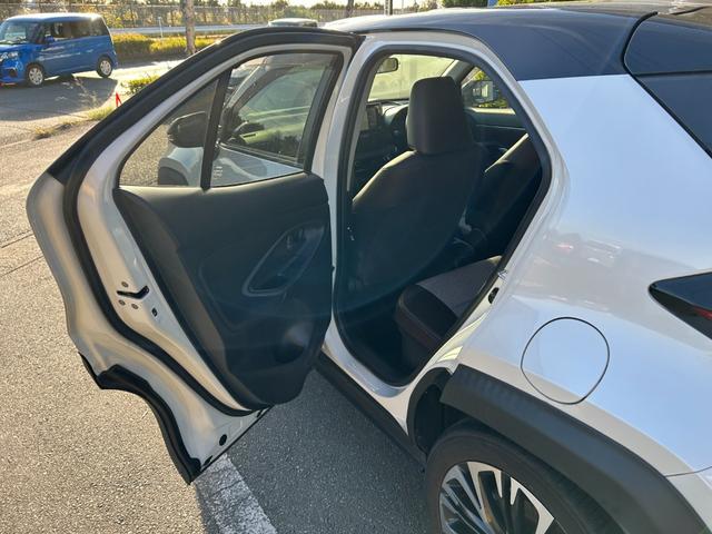 ヤリスクロス ハイブリッドZ 冠水歴車ナビバックカメラ禁煙車セーフティセンスプリクラッシュセーフティークルーズコントロールスマートキー2本Pスタート前席シートヒーターオートマチックハイビームハイブリッド車ドラレコ純正アルミイモビ付(50枚目)