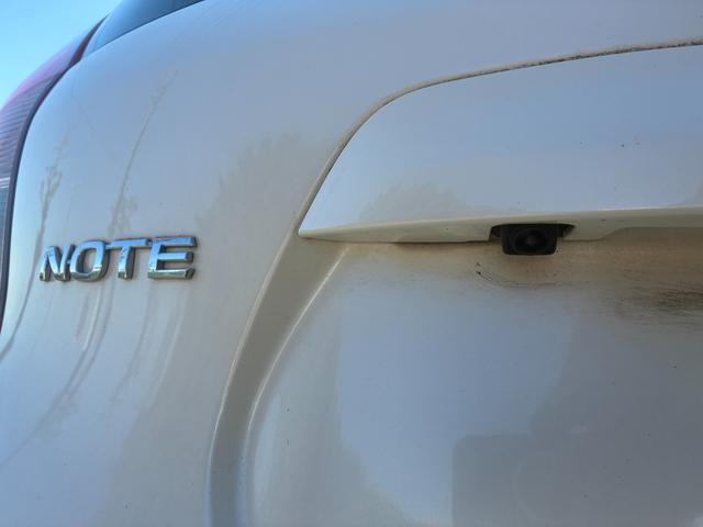 ノート Ｘ　ＤＩＧ－Ｓ　エマージェンシーブレーキパッケージ　ナビＴＶバックカメラアラウンドビューモニターＥＴＣ車載器禁煙車エマージェンシーブレーキ自動防眩式ルームミラーヒーター付ドアミラーホワイトパールスマートキーＰスタートイモビ衝突安全ボディースペアタイヤ付（23枚目）