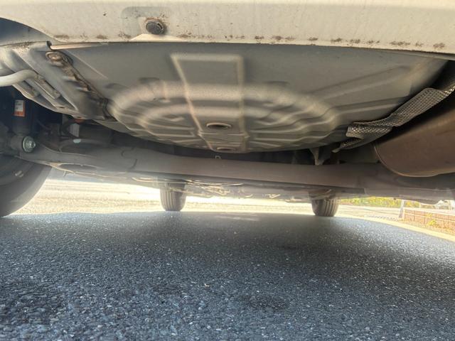 ノート Ｘ　ＤＩＧ－Ｓ　エマージェンシーブレーキパッケージ　ナビＴＶバックカメラアラウンドビューモニターＥＴＣ車載器禁煙車エマージェンシーブレーキ自動防眩式ルームミラーヒーター付ドアミラーホワイトパールスマートキーＰスタートイモビ衝突安全ボディースペアタイヤ付（32枚目）