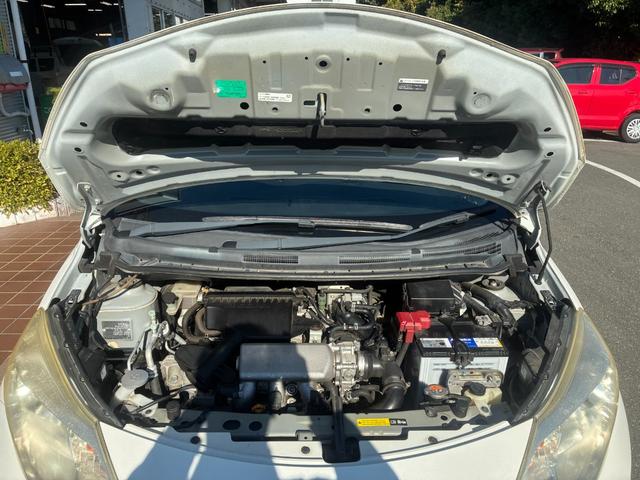 ノート Ｘ　ＤＩＧ－Ｓ　エマージェンシーブレーキパッケージ　ナビＴＶバックカメラアラウンドビューモニターＥＴＣ車載器禁煙車エマージェンシーブレーキ自動防眩式ルームミラーヒーター付ドアミラーホワイトパールスマートキーＰスタートイモビ衝突安全ボディースペアタイヤ付（34枚目）