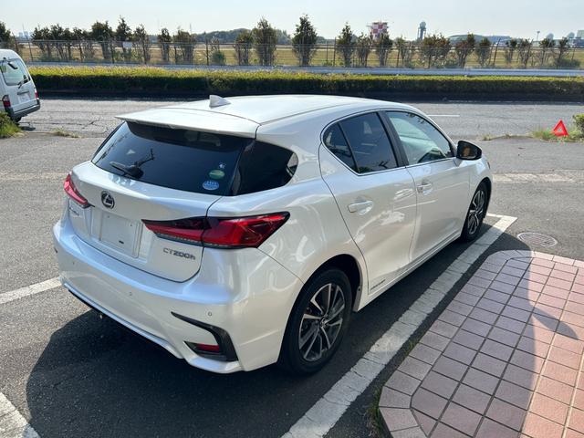 ＣＴ ＣＴ２００ｈ　バージョンＣ　冠水歴車ナビＴＶバックカメラＥＴＣ車載器ＢＴオーディオ対応セーフティセンスリクラッシュセーフティー禁煙車ドライブレコーダーパドルシフトクルコンスマートキー２本オートマチックハイビーム前席シートヒーター（9枚目）