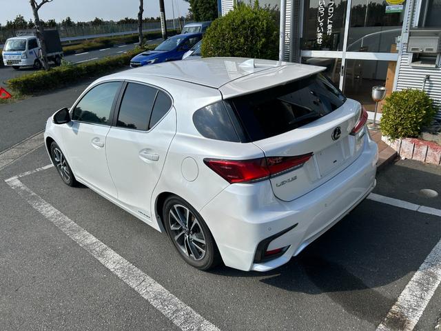 ＣＴ ＣＴ２００ｈ　バージョンＣ　冠水歴車ナビＴＶバックカメラＥＴＣ車載器ＢＴオーディオ対応セーフティセンスリクラッシュセーフティー禁煙車ドライブレコーダーパドルシフトクルコンスマートキー２本オートマチックハイビーム前席シートヒーター（13枚目）