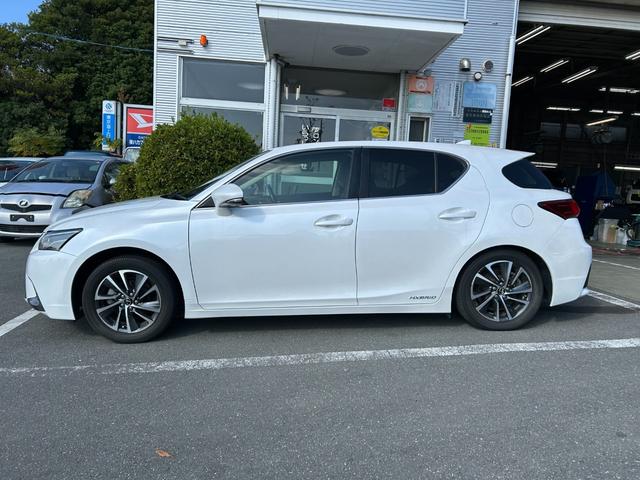 ＣＴ ＣＴ２００ｈ　バージョンＣ　冠水歴車ナビＴＶバックカメラＥＴＣ車載器ＢＴオーディオ対応セーフティセンスリクラッシュセーフティー禁煙車ドライブレコーダーパドルシフトクルコンスマートキー２本オートマチックハイビーム前席シートヒーター（14枚目）