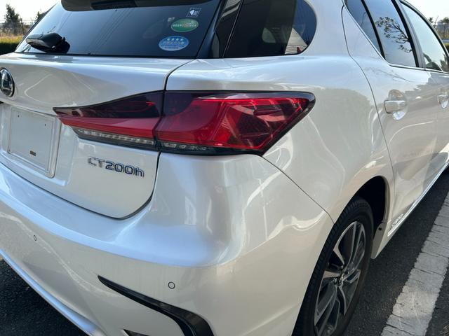 ＣＴ ＣＴ２００ｈ　バージョンＣ　冠水歴車ナビＴＶバックカメラＥＴＣ車載器ＢＴオーディオ対応セーフティセンスリクラッシュセーフティー禁煙車ドライブレコーダーパドルシフトクルコンスマートキー２本オートマチックハイビーム前席シートヒーター（20枚目）