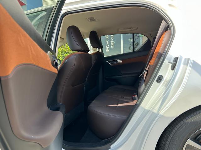 ＣＴ ＣＴ２００ｈ　バージョンＣ　冠水歴車ナビＴＶバックカメラＥＴＣ車載器ＢＴオーディオ対応セーフティセンスリクラッシュセーフティー禁煙車ドライブレコーダーパドルシフトクルコンスマートキー２本オートマチックハイビーム前席シートヒーター（51枚目）