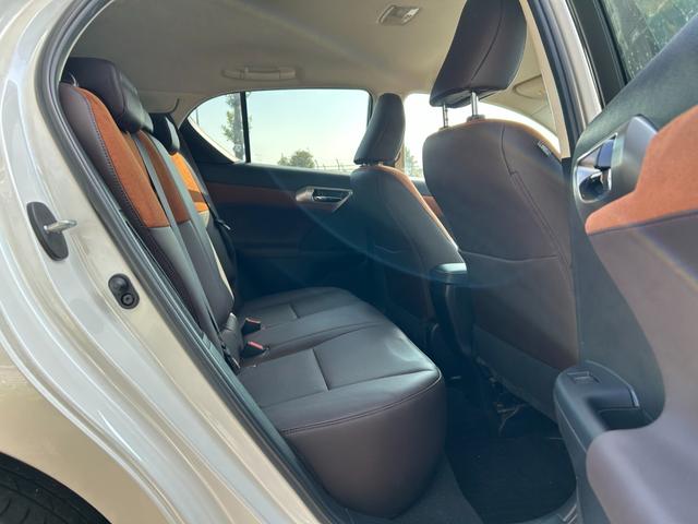 ＣＴ ＣＴ２００ｈ　バージョンＣ　冠水歴車ナビＴＶバックカメラＥＴＣ車載器ＢＴオーディオ対応セーフティセンスリクラッシュセーフティー禁煙車ドライブレコーダーパドルシフトクルコンスマートキー２本オートマチックハイビーム前席シートヒーター（56枚目）