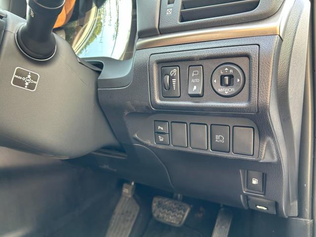 ＣＴ ＣＴ２００ｈ　バージョンＣ　冠水歴車ナビＴＶバックカメラＥＴＣ車載器ＢＴオーディオ対応セーフティセンスリクラッシュセーフティー禁煙車ドライブレコーダーパドルシフトクルコンスマートキー２本オートマチックハイビーム前席シートヒーター（66枚目）