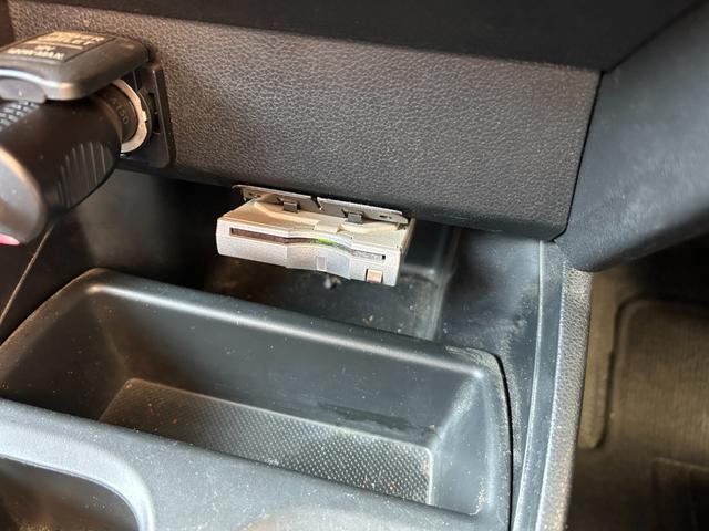 フィットハイブリッド ベースグレード 禁煙車ワンオーナーメンテナンスノート取説スペアキー付ハイブリッド車ナビTVドライブレコーダーETC車載器付ACPSPWキーレスエントリーフル装備衝突安全ボディークルーズコントロール(72枚目)