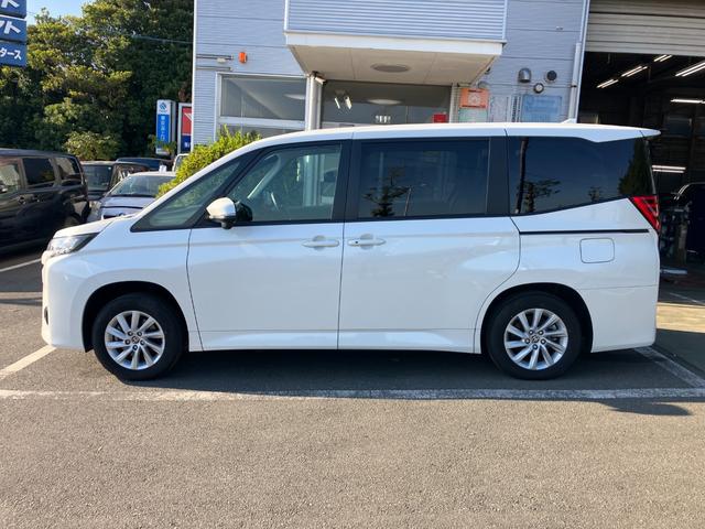 ノア Ｇ　冠水歴車４ＷＤナビバックカメラＢＴオーディオ対応ＥＴＣ２．０セーフティセンス衝突軽減ブレーキプリクラッシュセーフティーオートマチックハイビームスマートキーＰスタート禁煙レーダークルコン３列シート８名乗（7枚目）