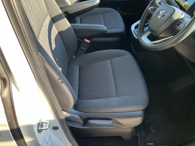 ノア Ｇ　冠水歴車４ＷＤナビバックカメラＢＴオーディオ対応ＥＴＣ２．０セーフティセンス衝突軽減ブレーキプリクラッシュセーフティーオートマチックハイビームスマートキーＰスタート禁煙レーダークルコン３列シート８名乗（41枚目）