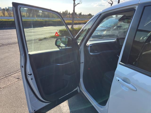 ノア Ｇ　冠水歴車４ＷＤナビバックカメラＢＴオーディオ対応ＥＴＣ２．０セーフティセンス衝突軽減ブレーキプリクラッシュセーフティーオートマチックハイビームスマートキーＰスタート禁煙レーダークルコン３列シート８名乗（42枚目）