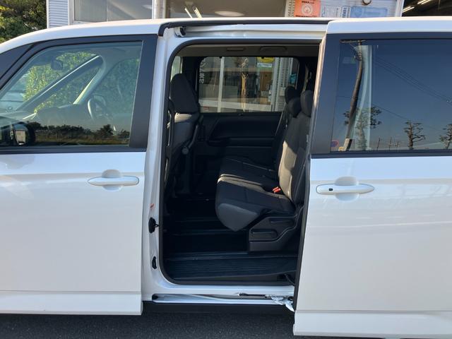 ノア Ｇ　冠水歴車４ＷＤナビバックカメラＢＴオーディオ対応ＥＴＣ２．０セーフティセンス衝突軽減ブレーキプリクラッシュセーフティーオートマチックハイビームスマートキーＰスタート禁煙レーダークルコン３列シート８名乗（66枚目）