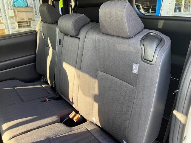 ノア Ｇ　冠水歴車４ＷＤナビバックカメラＢＴオーディオ対応ＥＴＣ２．０セーフティセンス衝突軽減ブレーキプリクラッシュセーフティーオートマチックハイビームスマートキーＰスタート禁煙レーダークルコン３列シート８名乗（68枚目）