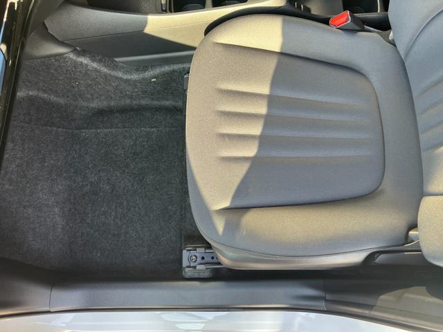 アクア Ｘ　冠水歴車ナビバックカメラＢＴオーディオ対応ＥＴＣ車載器セーフティセンス衝突軽減ブレーキプリクラッシュセーフティースマートキーＰスタート禁煙車ＡＣ１００Ｖ電源オートマチックハイビームクルーズコントロール（45枚目）