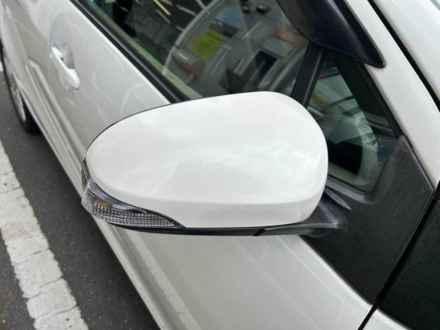 アクア Ｇ　ナビＴＶバックカメラＥＴＣ車載器スマートキー２本Ｐスタートイモビライザー禁煙車スペアタイヤ付純正アルミ革巻きハンドル衝突安全ボディーリヤスポイラーハイブリッド車ホワイトパール電格ミラーオートエアコン付（29枚目）