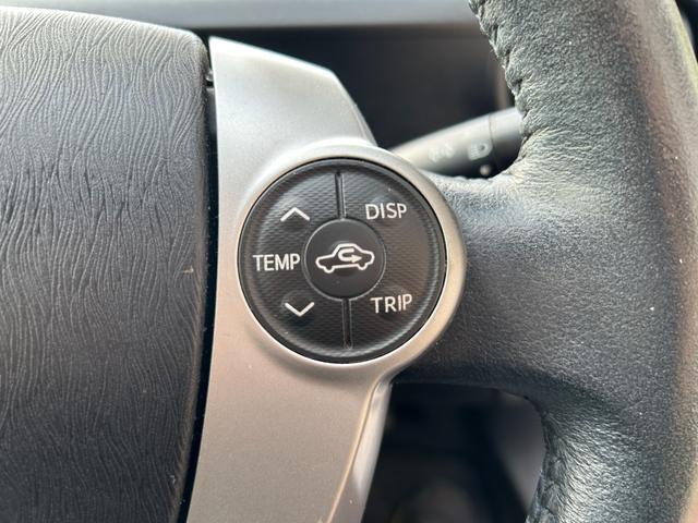 アクア Ｇ　ナビＴＶバックカメラＥＴＣ車載器スマートキー２本Ｐスタートイモビライザー禁煙車スペアタイヤ付純正アルミ革巻きハンドル衝突安全ボディーリヤスポイラーハイブリッド車ホワイトパール電格ミラーオートエアコン付（70枚目）