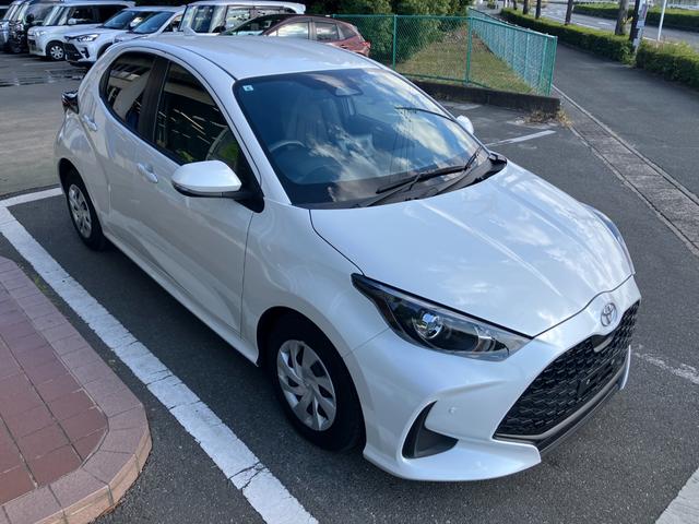 ヤリス X 冠水歴車ナビバックカメラBTオーディオ対応ETC車載器スマートキーPスタートホワイトパール禁煙車レンタカー歴セーフティセンス衝突軽減ブレーキプリクラッシュセーフティー踏間違防止オートマチックハイビーム(4枚目)