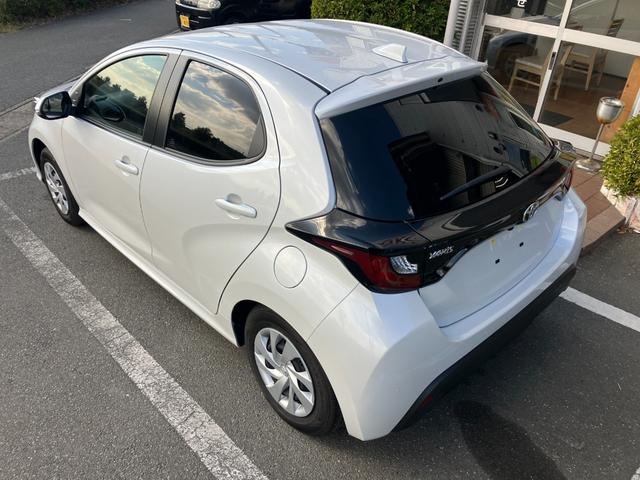 ヤリス X 冠水歴車ナビバックカメラBTオーディオ対応ETC車載器スマートキーPスタートホワイトパール禁煙車レンタカー歴セーフティセンス衝突軽減ブレーキプリクラッシュセーフティー踏間違防止オートマチックハイビーム(6枚目)