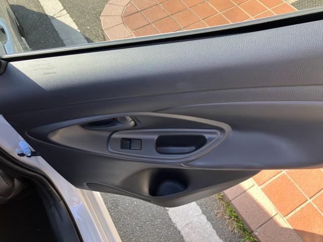 ヤリス X 冠水歴車ナビバックカメラBTオーディオ対応ETC車載器スマートキーPスタートホワイトパール禁煙車レンタカー歴セーフティセンス衝突軽減ブレーキプリクラッシュセーフティー踏間違防止オートマチックハイビーム(62枚目)