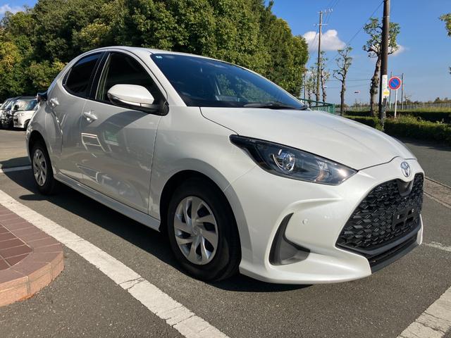 ヤリス Ｘ　冠水歴車ナビバックカメラ全方位モニターＢＴ対応ＥＴＣ車載器スマートキーＰスタートパール白禁煙車レンタカー歴セーフティセンス衝突軽減ブレーキプリクラッシュセーフティー踏み間違防止オートマチックハイビーム（3枚目）