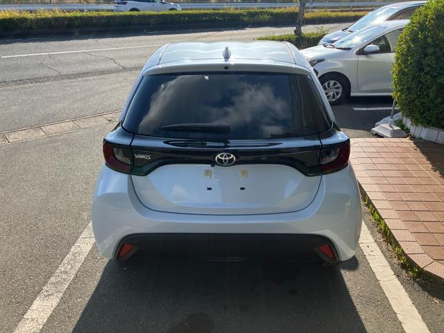 ヤリス Ｘ　冠水歴車ナビバックカメラ全方位モニターＢＴ対応ＥＴＣ車載器スマートキーＰスタートパール白禁煙車レンタカー歴セーフティセンス衝突軽減ブレーキプリクラッシュセーフティー踏み間違防止オートマチックハイビーム（14枚目）