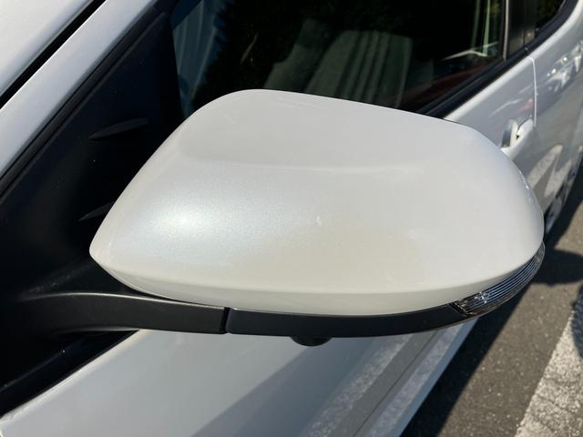 ヤリス Ｘ　冠水歴車ナビバックカメラ全方位モニターＢＴ対応ＥＴＣ車載器スマートキーＰスタートパール白禁煙車レンタカー歴セーフティセンス衝突軽減ブレーキプリクラッシュセーフティー踏み間違防止オートマチックハイビーム（30枚目）